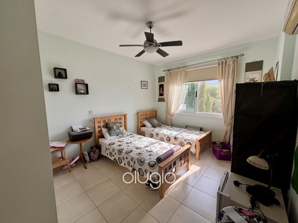Apartment For Sale in Peyia