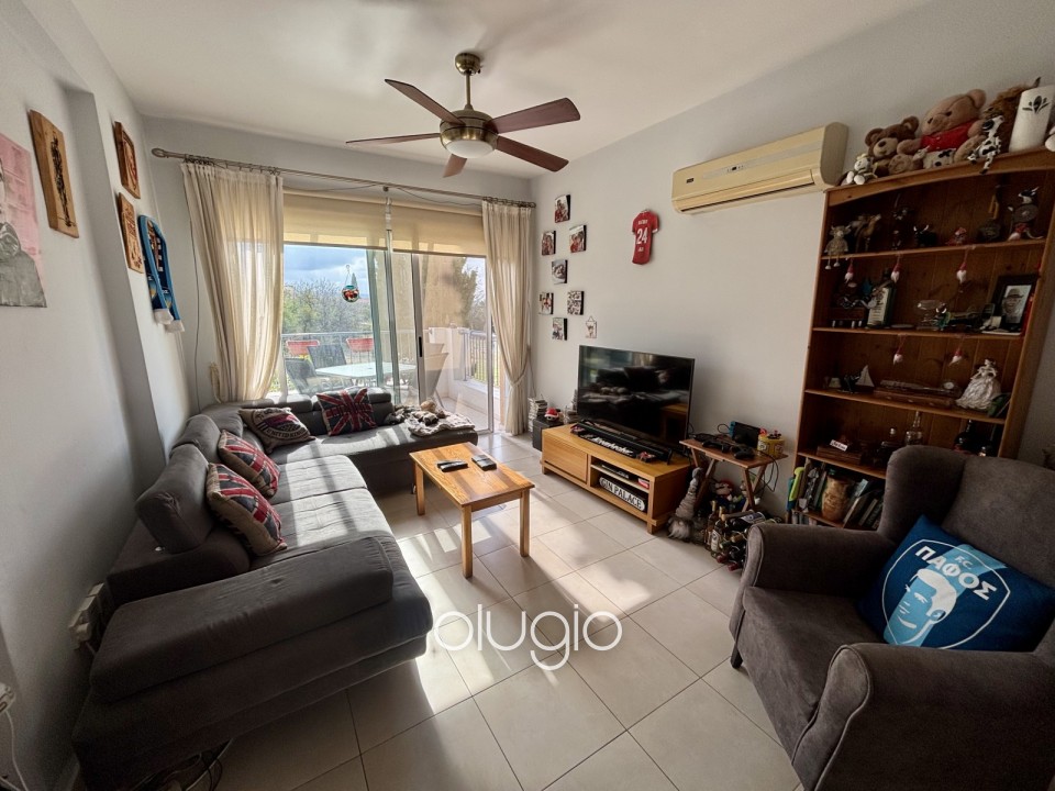 Apartment For Sale in Peyia