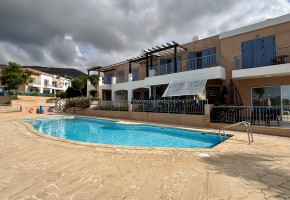Apartment For Sale in Peyia