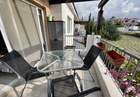 Apartment For Sale in Peyia