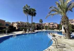 Apartment For Sale in Kato Paphos