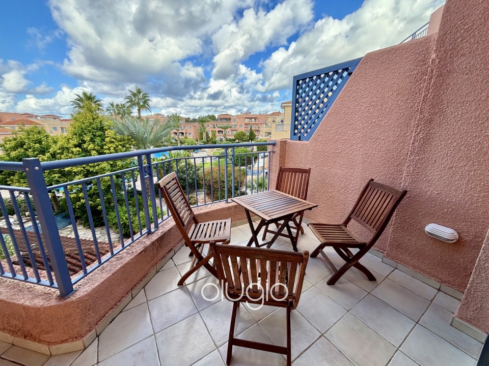 Apartment For Sale in Kato Paphos