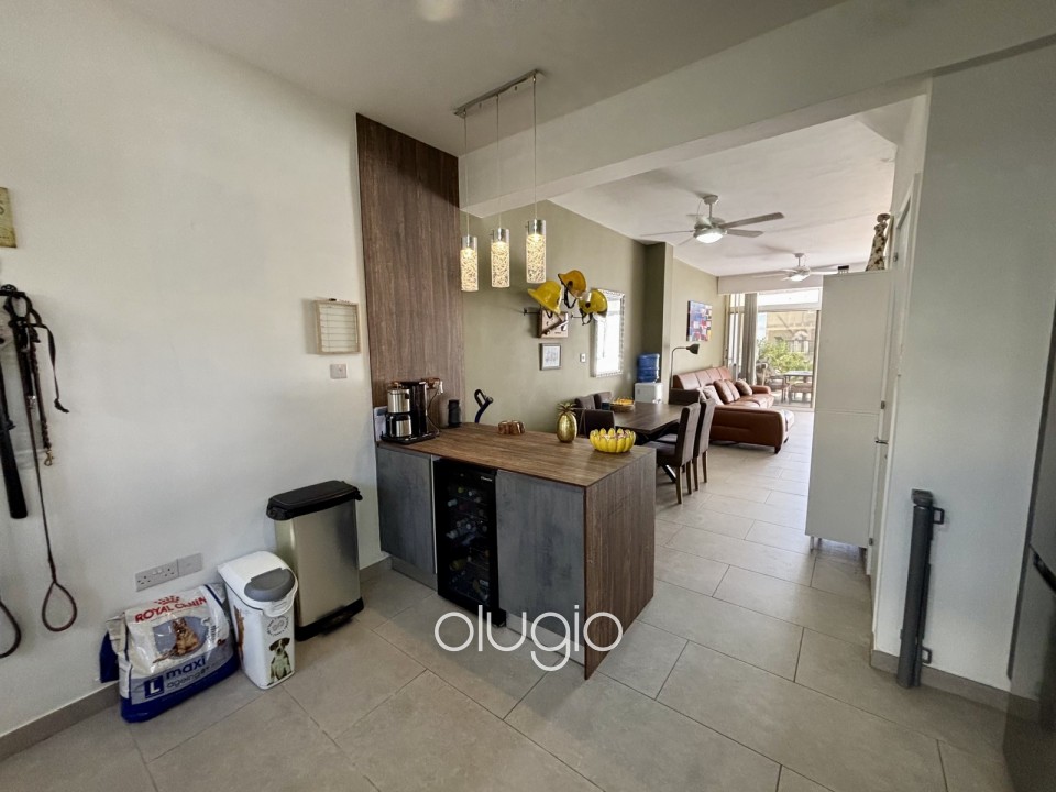 Town House For Sale in Peyia
