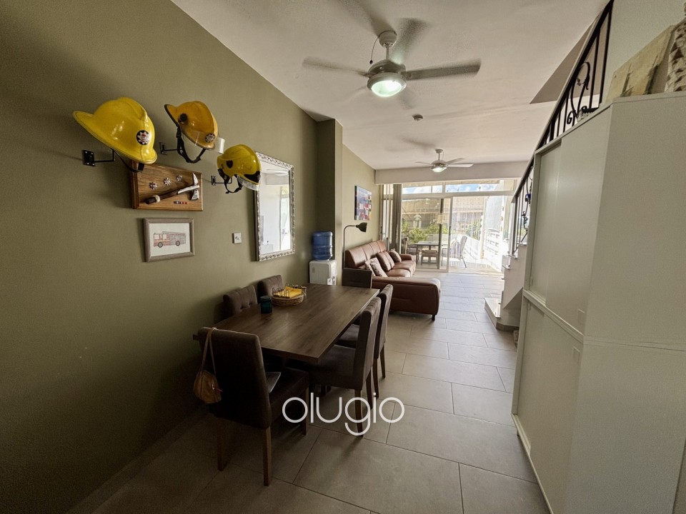 Town House For Sale in Peyia