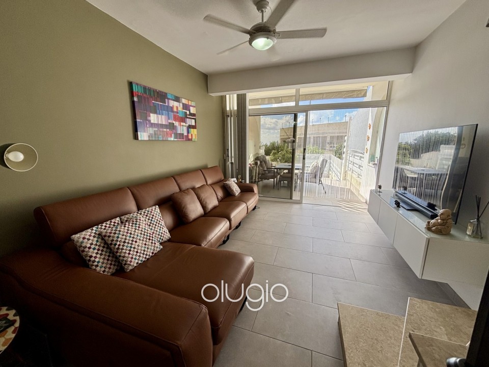 Town House For Sale in Peyia
