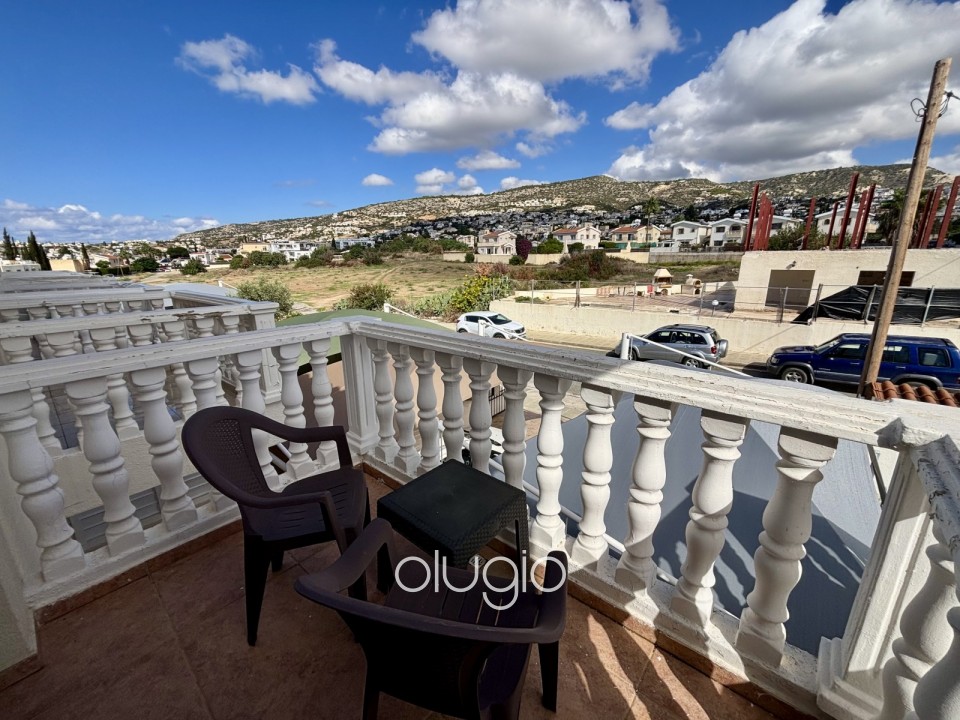 Town House For Sale in Peyia