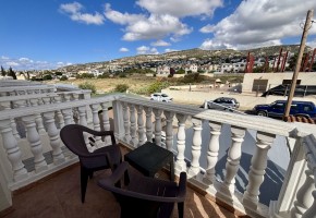 Town House For Sale in Peyia