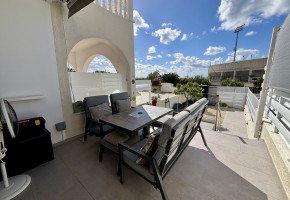 Town House For Sale in Peyia
