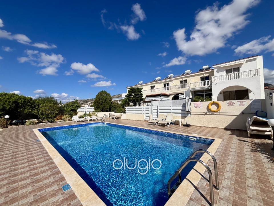 Town House For Sale in Peyia