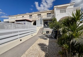 Town House For Sale in Peyia