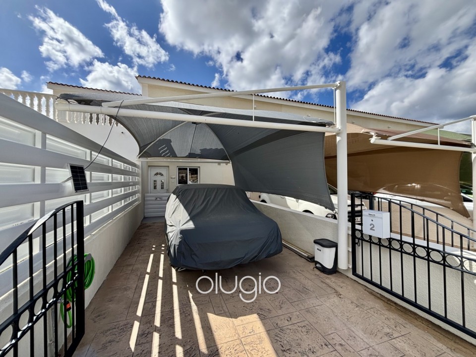 Town House For Sale in Peyia