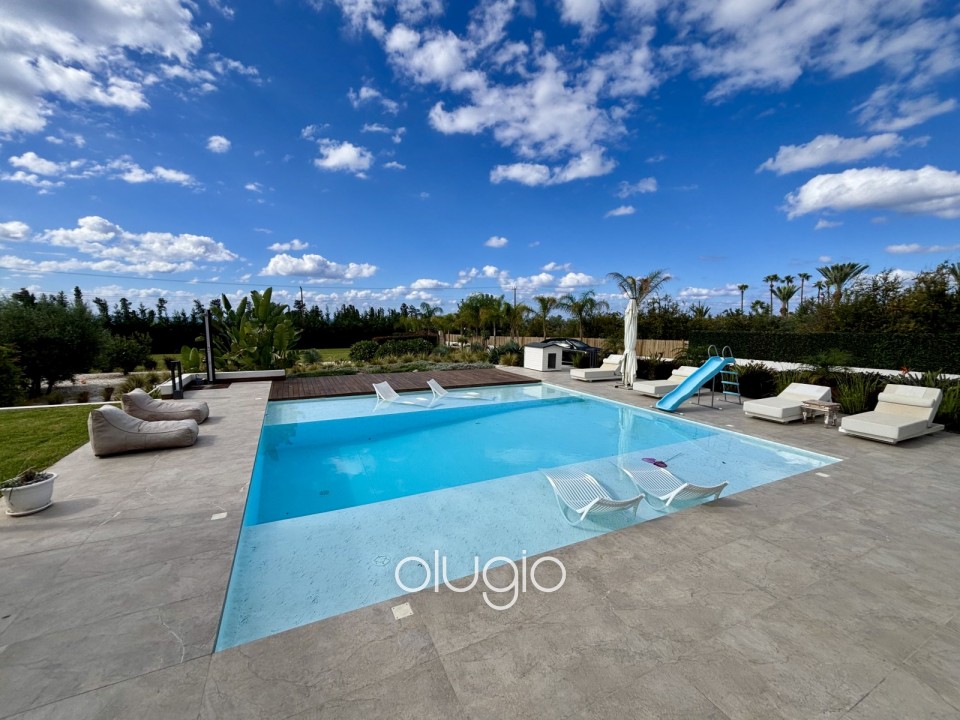 Detached Villa For Sale in Sea Caves - St.George