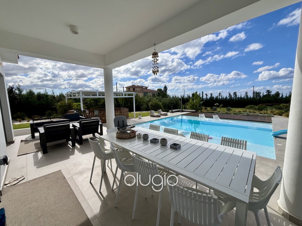 Detached Villa For Sale in Sea Caves - St.George