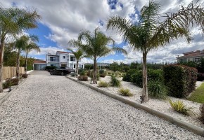 Detached Villa For Sale in Sea Caves - St.George