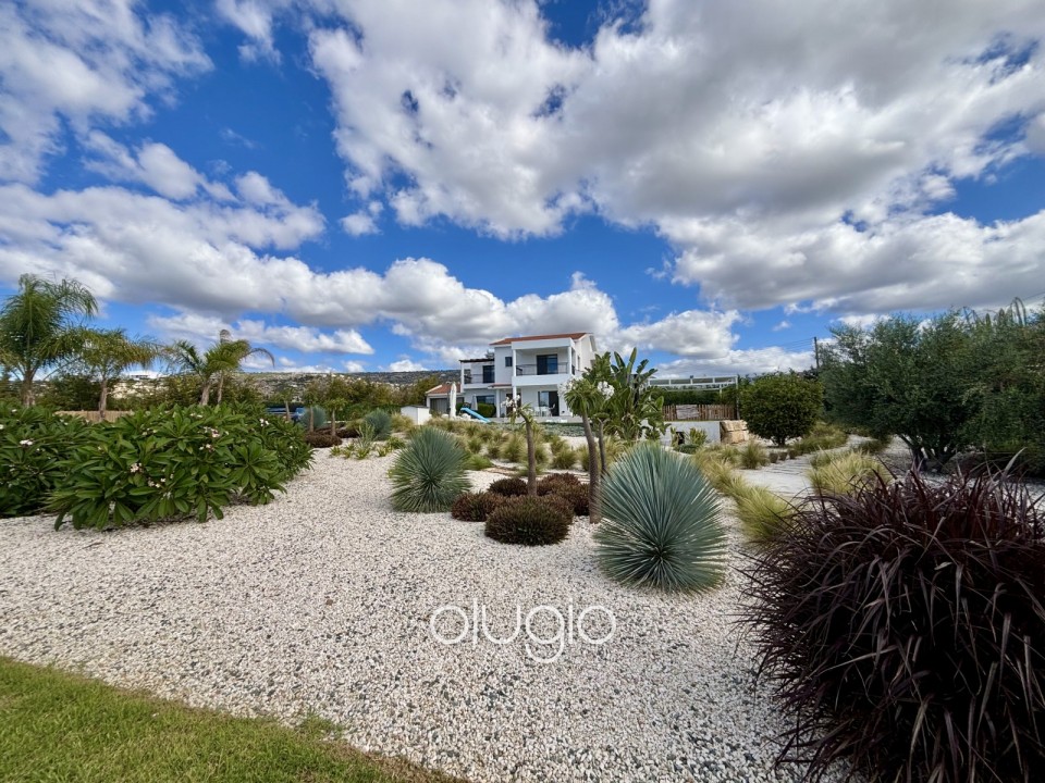 Detached Villa For Sale in Sea Caves - St.George