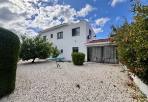 Detached Villa For Sale in Sea Caves - St.George