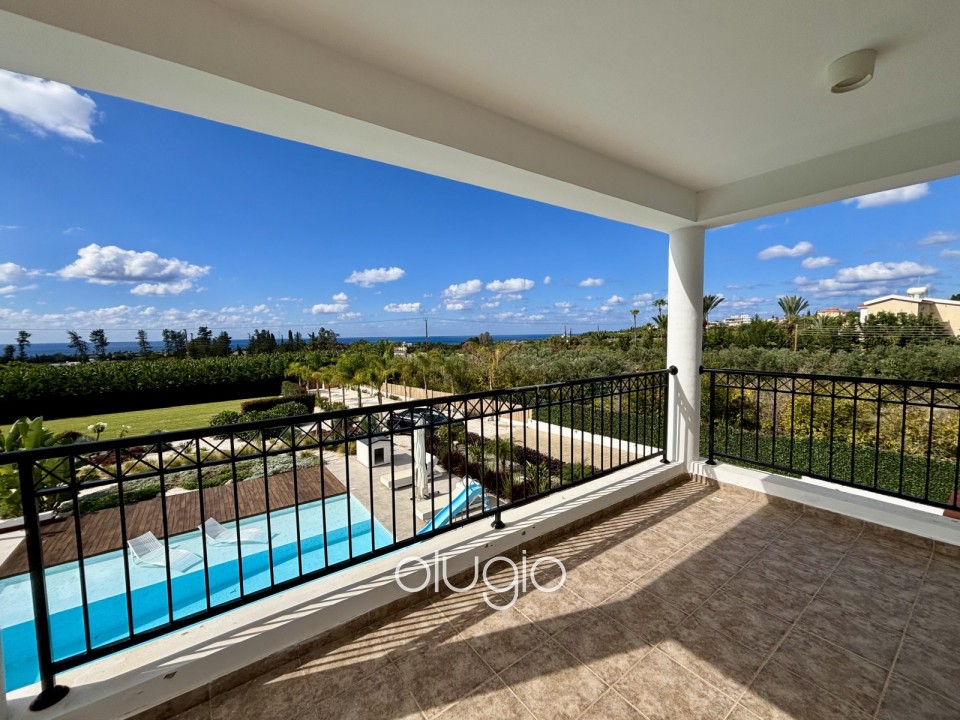 Detached Villa For Sale in Sea Caves - St.George