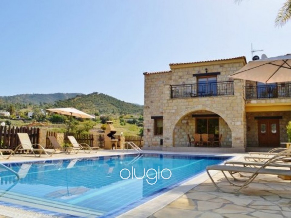 4 Bedroom spacious villa, Argaka, Paphos