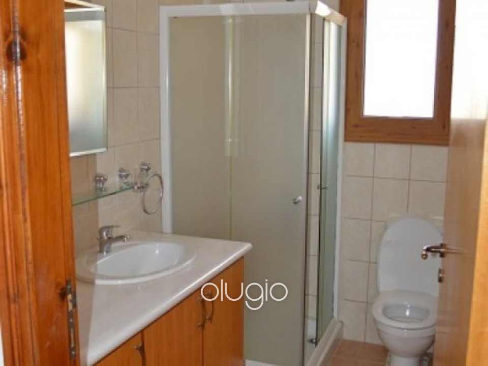 4 Bedroom spacious villa, Argaka, Paphos