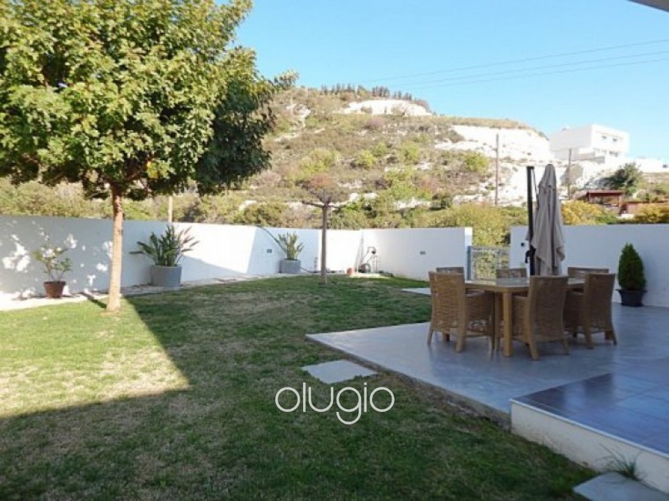 3 bedroom Vill in Tsada