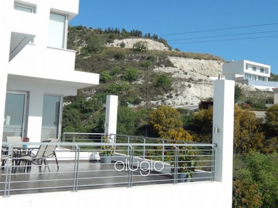 3 bedroom Vill in Tsada