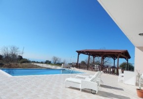 Smart 4 Bedroom House in Koili