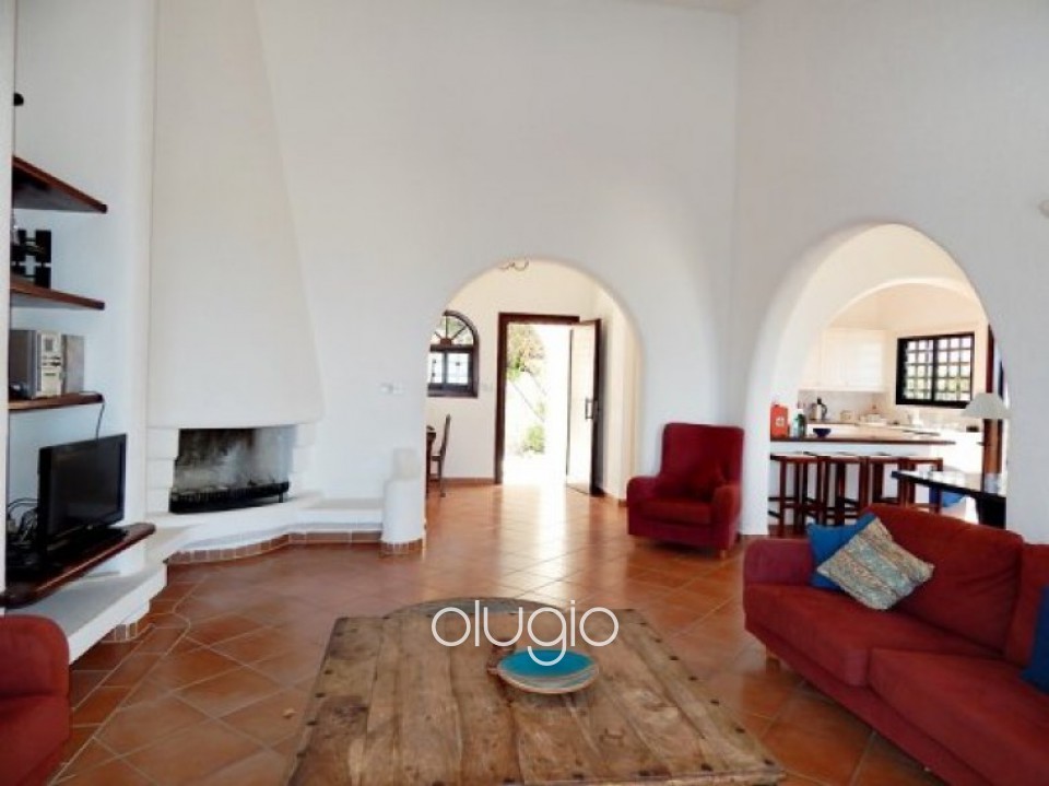 5 Bedroom Bungalow with Panoramic Views in Kamares, Tala