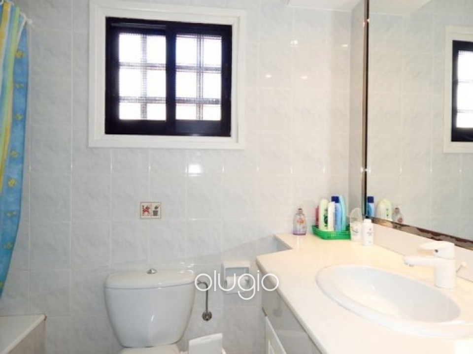 5 Bedroom Bungalow with Panoramic Views in Kamares, Tala