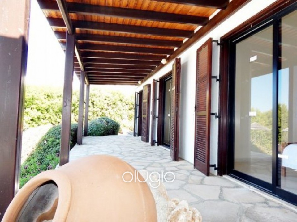 5 Bedroom Bungalow with Panoramic Views in Kamares, Tala