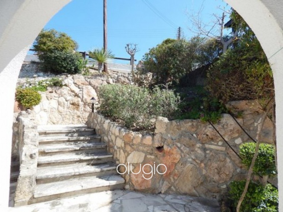 5 Bedroom Bungalow with Panoramic Views in Kamares, Tala