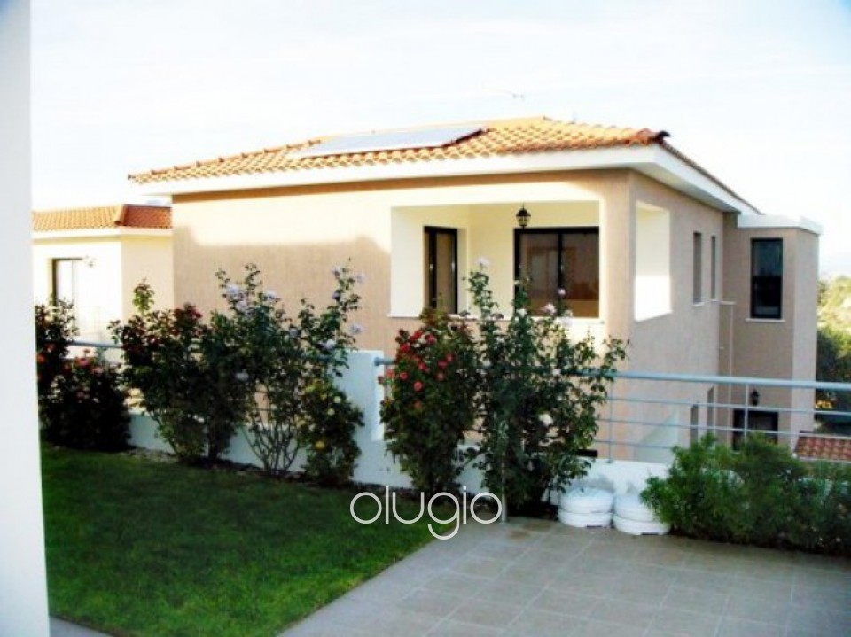 5 Bedroom Detached House in Tsada