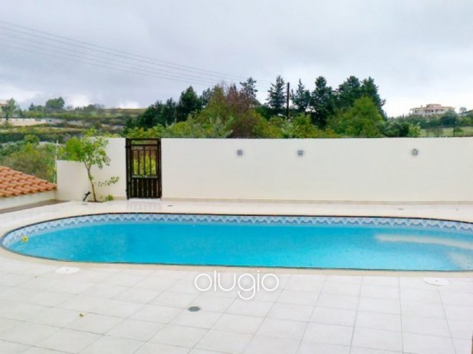 5 Bedroom Detached House in Tsada