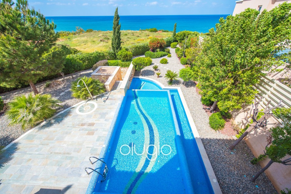 Detached Villa For Sale  in  Neo Chorio