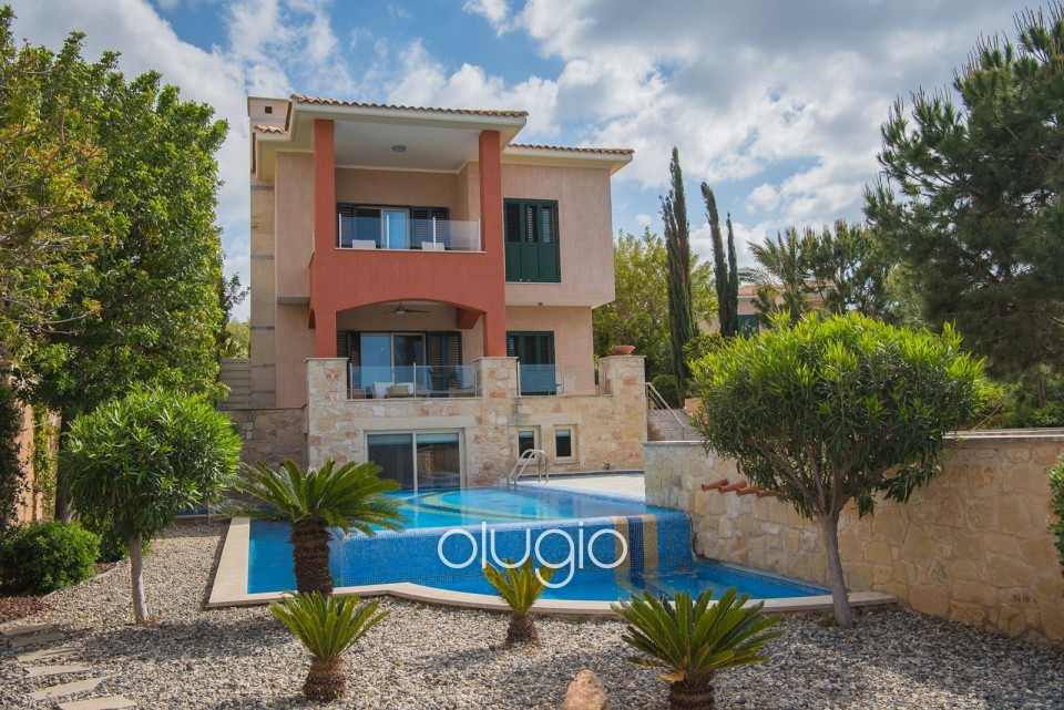 Detached Villa For Sale  in  Neo Chorio