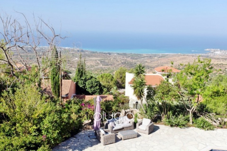 Detached Villa For Sale  in  Kamares - Tala