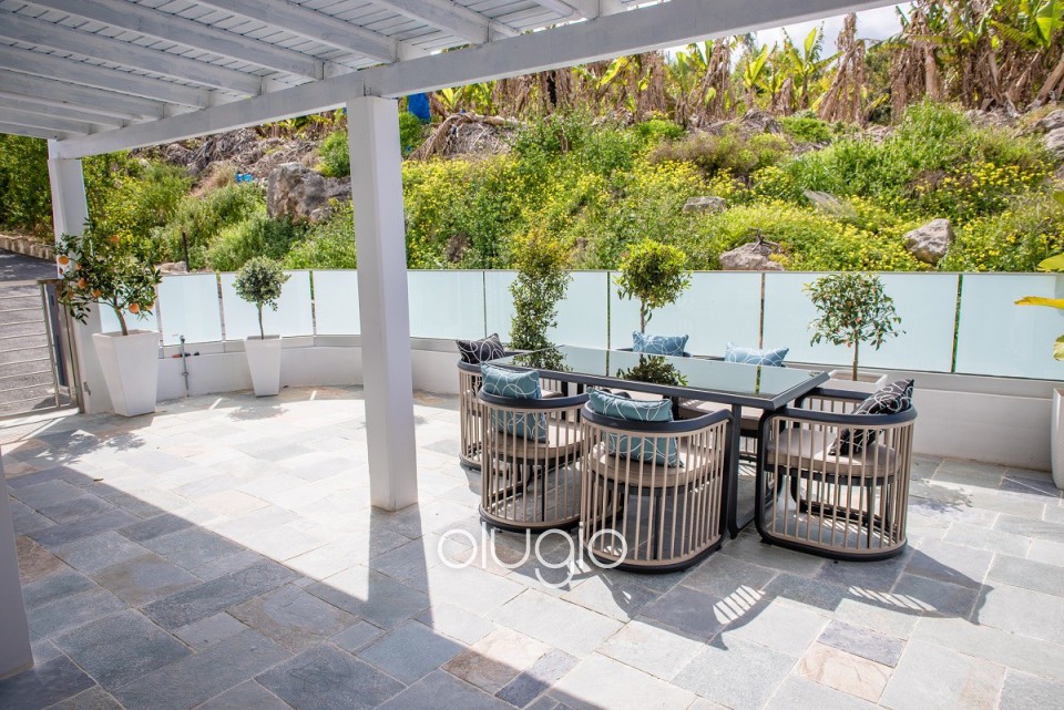 Building For Sale  in  Kissonerga