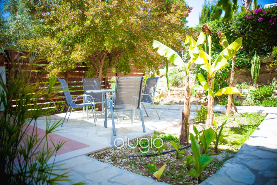 Building For Sale  in  Kissonerga