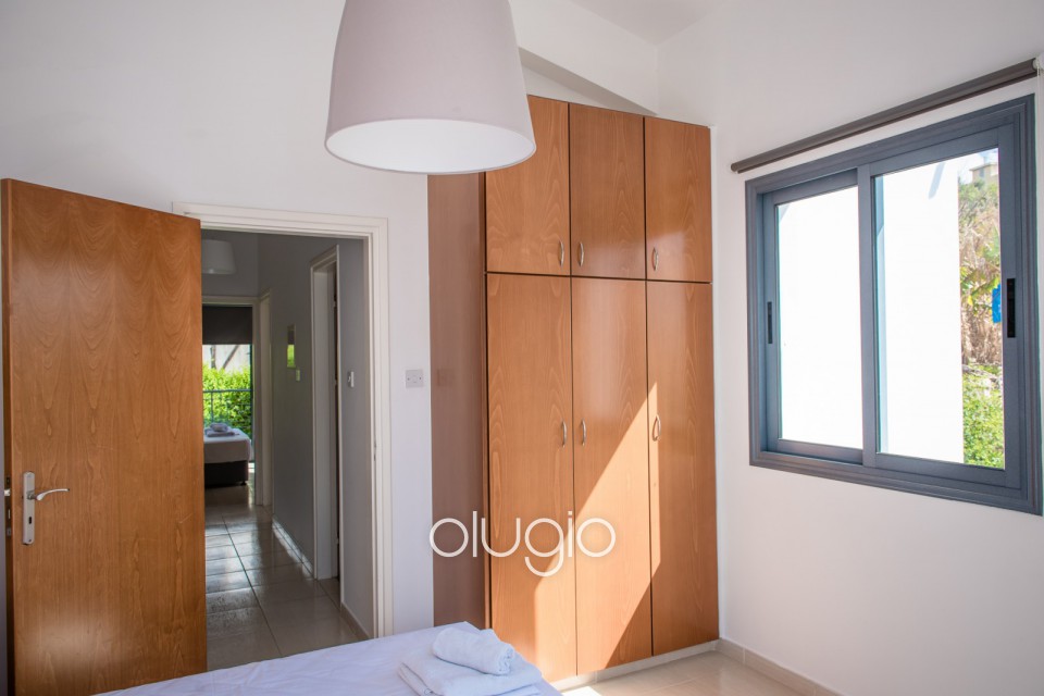 Building For Sale  in  Kissonerga