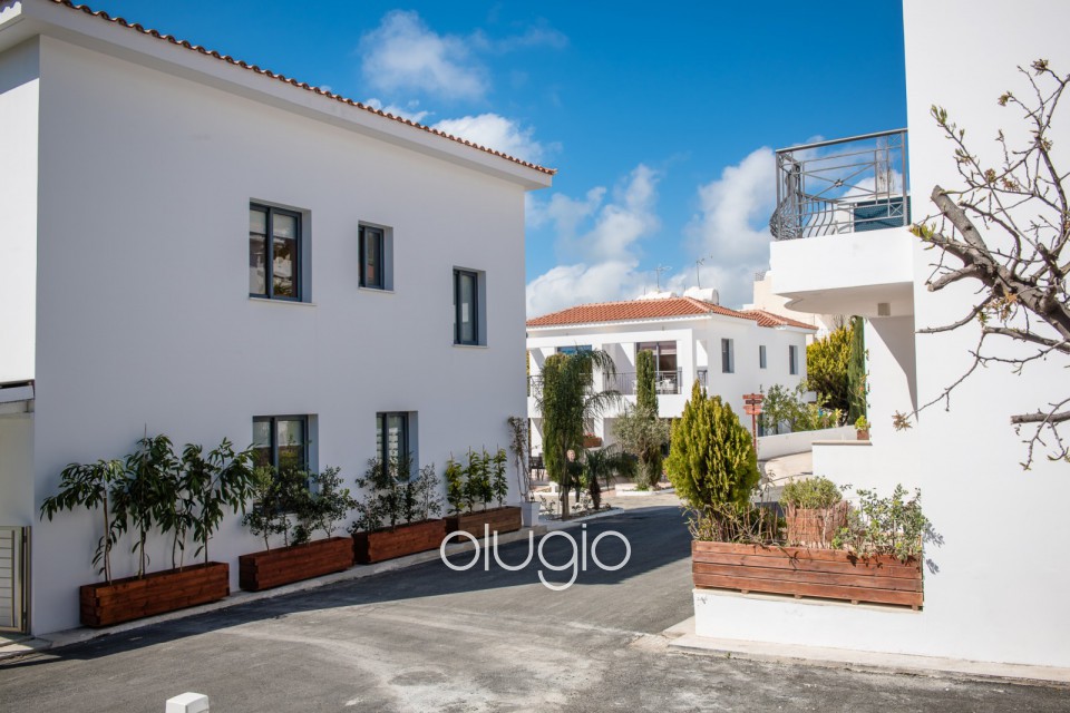 Building For Sale  in  Kissonerga