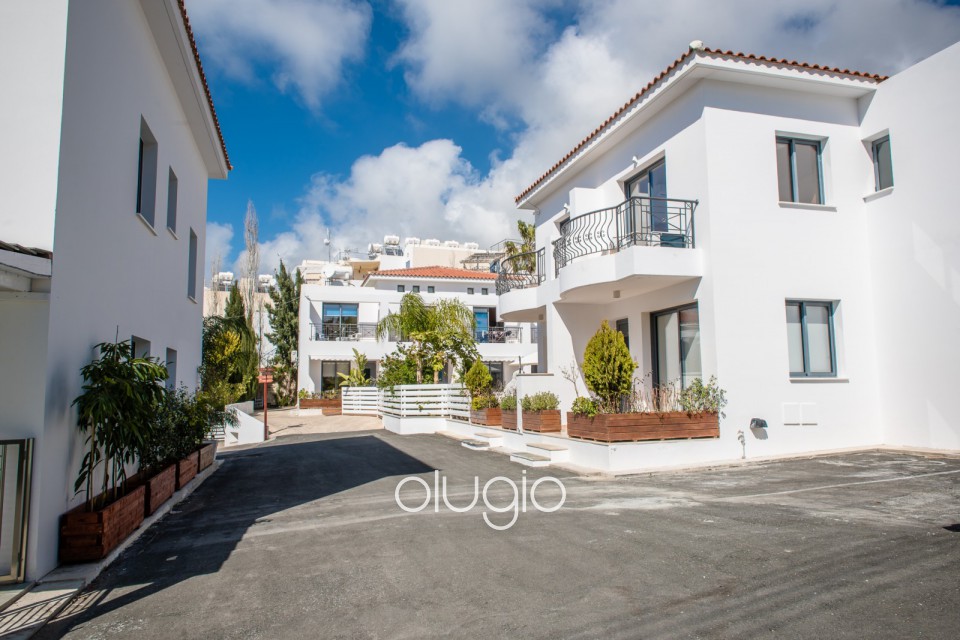 Building For Sale  in  Kissonerga