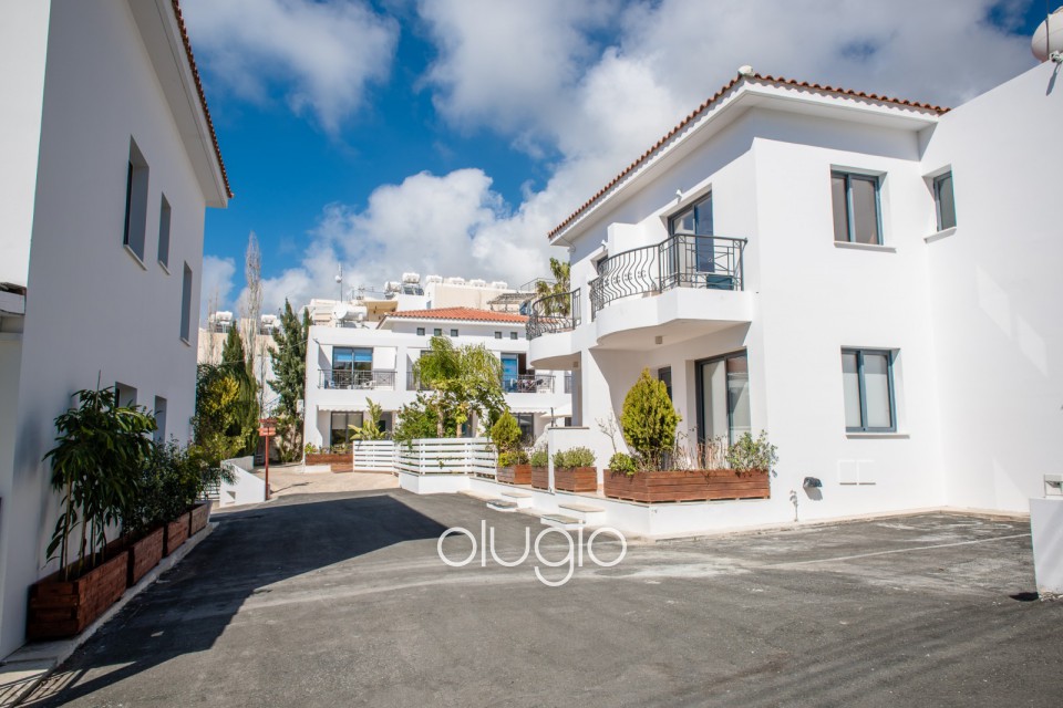 Building For Sale  in  Kissonerga