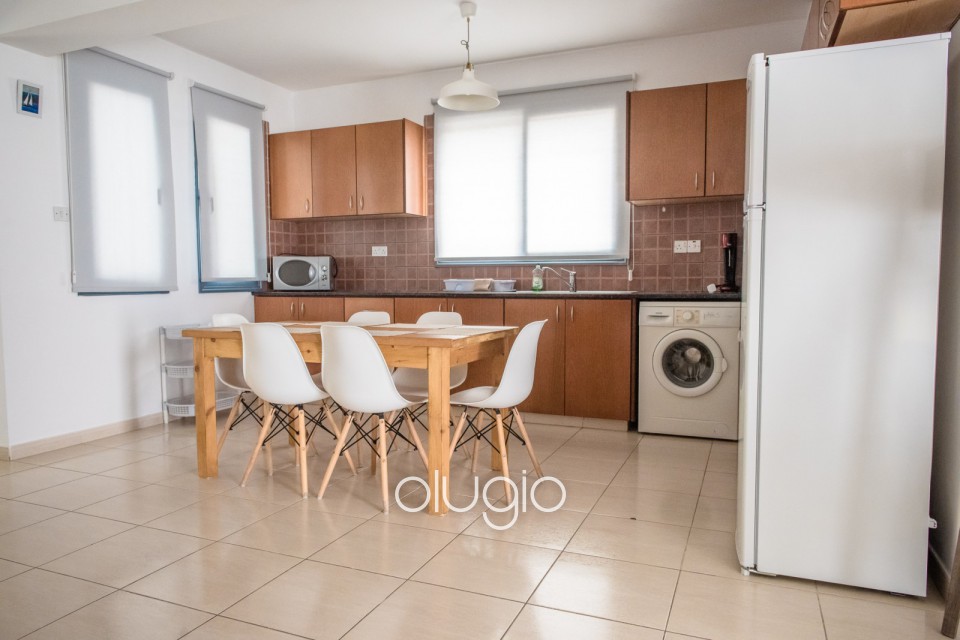 Building For Sale  in  Kissonerga