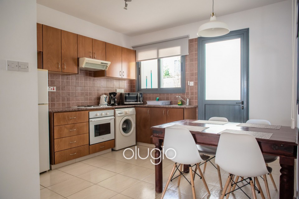 Building For Sale  in  Kissonerga